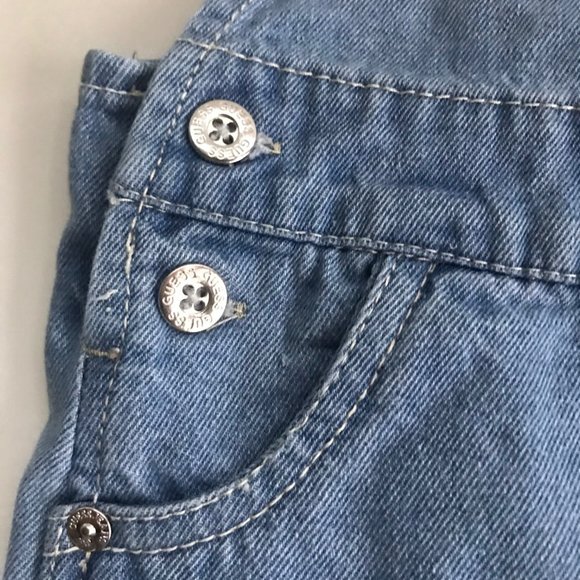 Guess Light Blue Denim Shortall Size 4T with Pink branding - Picture 5 of 6